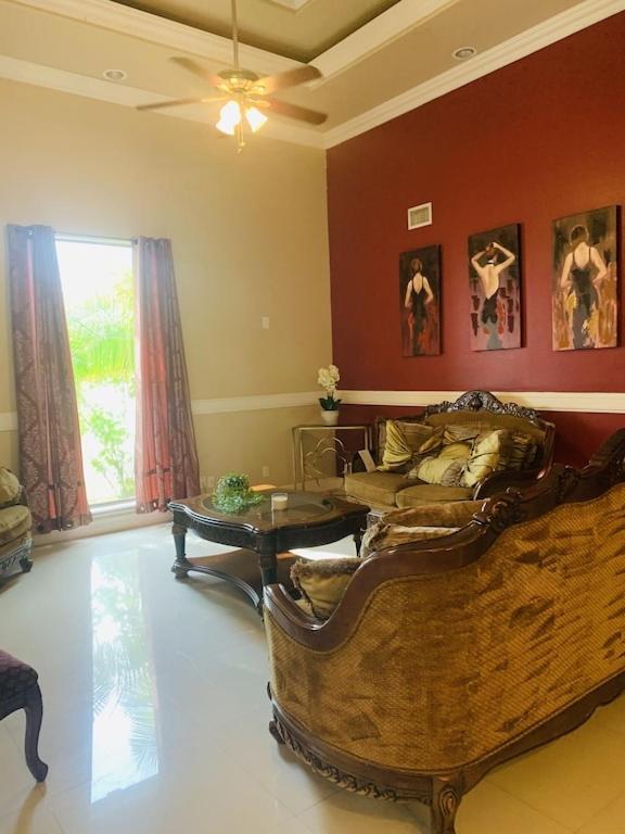 Brownsville Comfort 2 Bedroom 1 Bath , Spacious Kitchen And Outdoor Home ภายนอก รูปภาพ