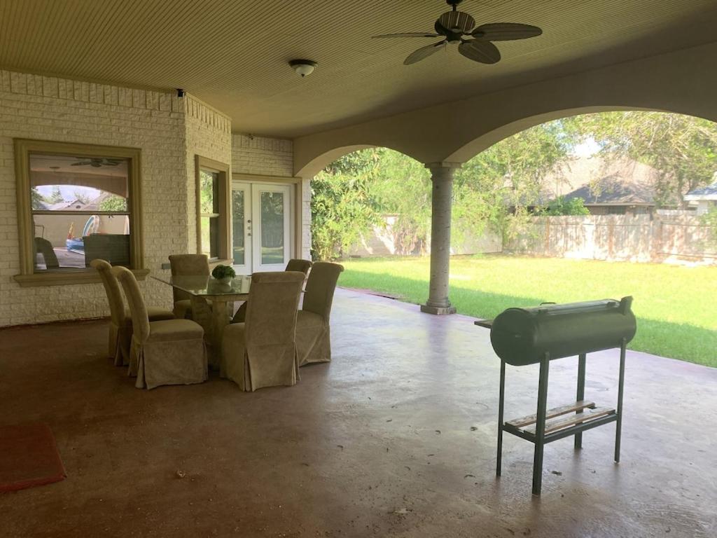 Brownsville Comfort 2 Bedroom 1 Bath , Spacious Kitchen And Outdoor Home ภายนอก รูปภาพ