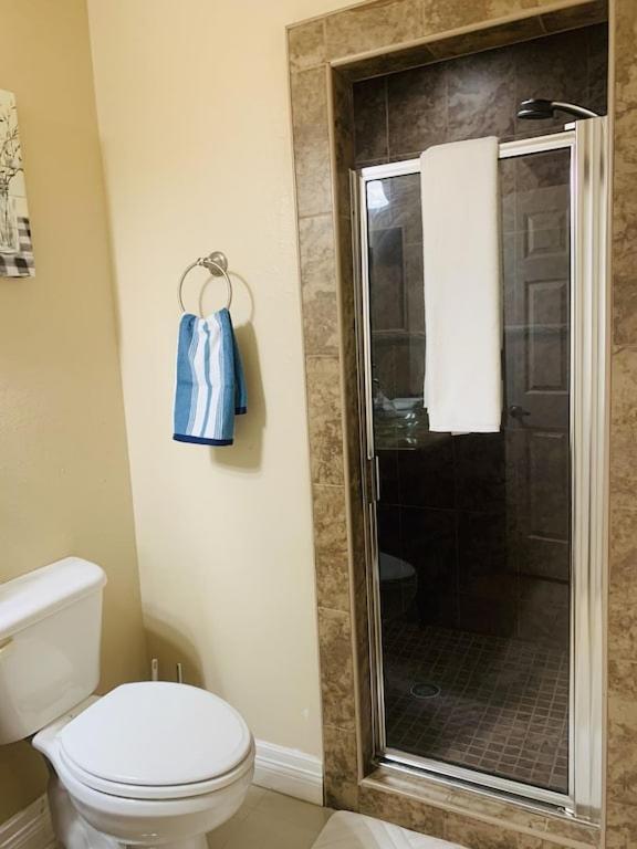 Brownsville Comfort 2 Bedroom 1 Bath , Spacious Kitchen And Outdoor Home ภายนอก รูปภาพ