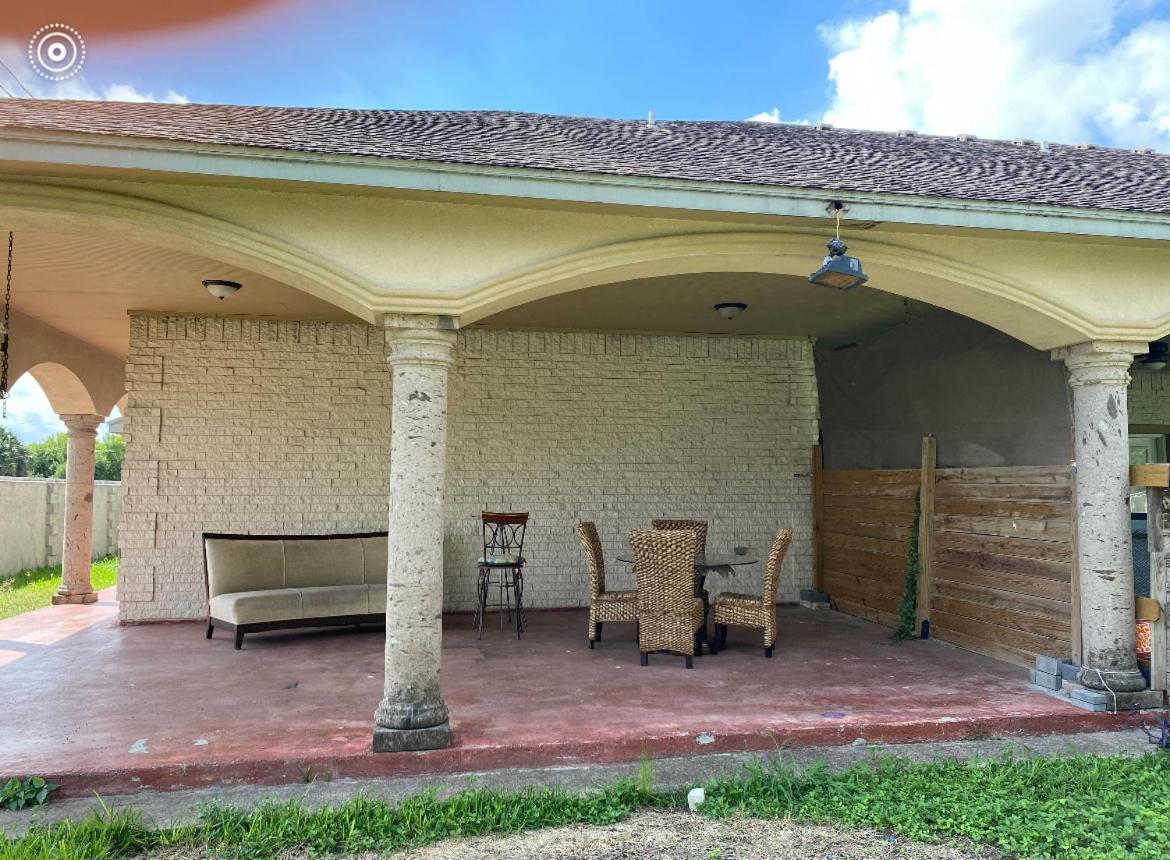 Brownsville Comfort 2 Bedroom 1 Bath , Spacious Kitchen And Outdoor Home ภายนอก รูปภาพ