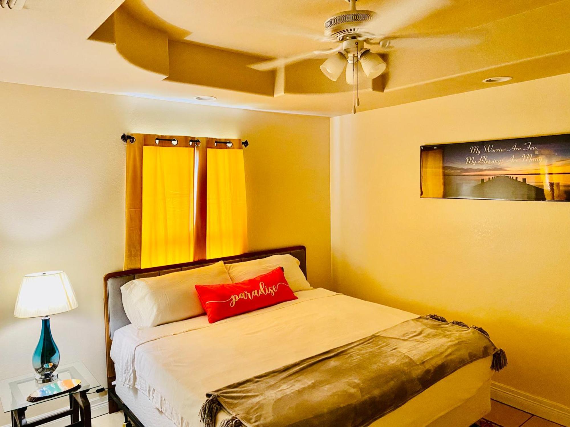 Brownsville Comfort 2 Bedroom 1 Bath , Spacious Kitchen And Outdoor Home ภายนอก รูปภาพ